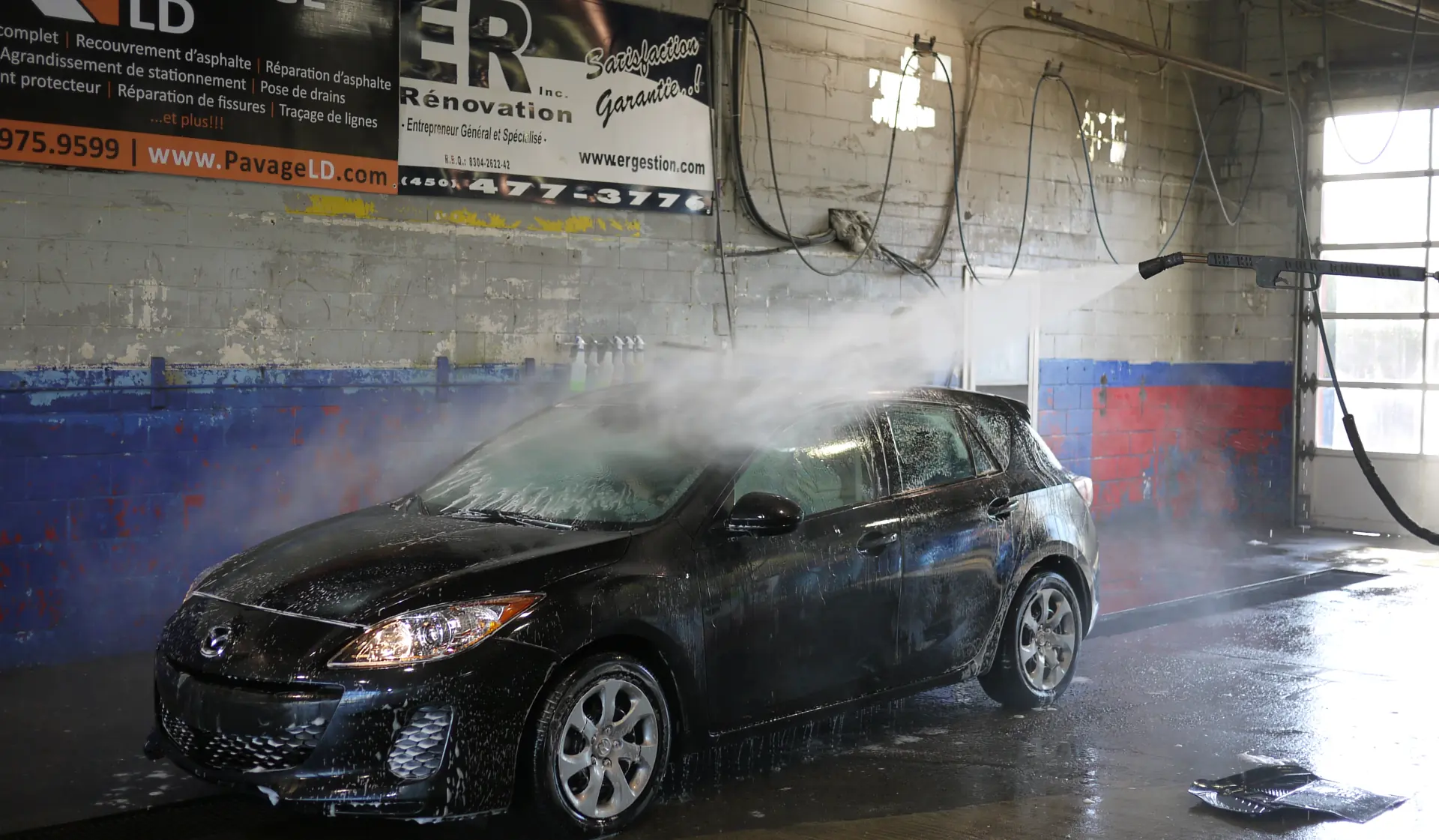 Équipement de lave-auto à haute pression chez Lavalex